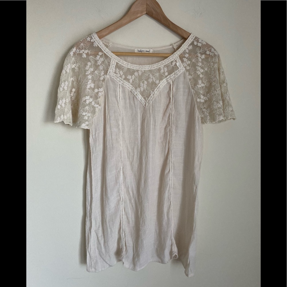 NWOT indigo Soul boho lace detail top